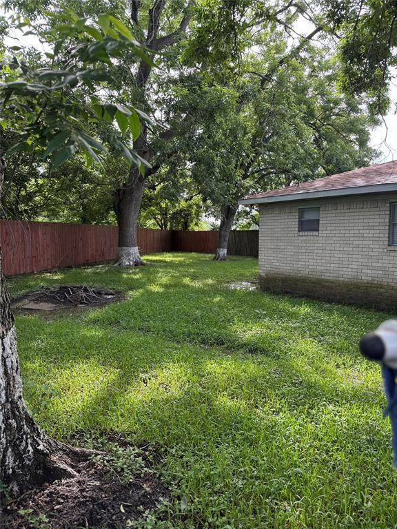 Building Photo - 7240 Kings Dr