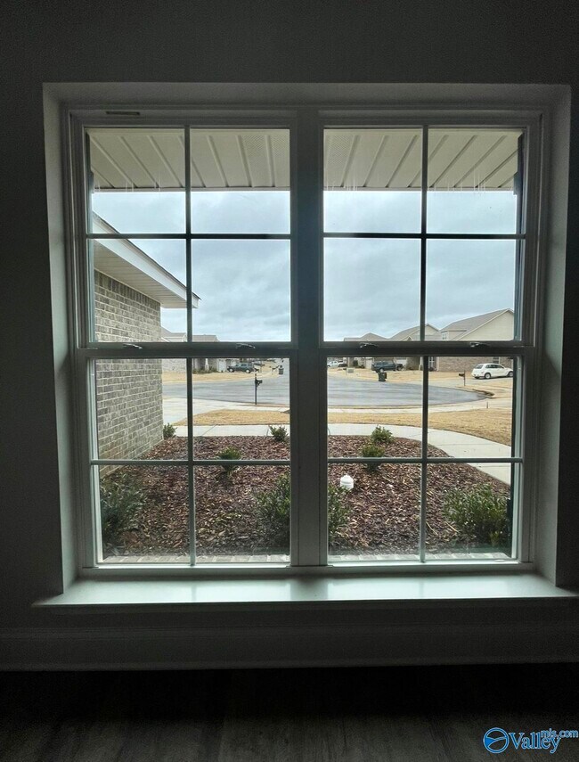 Building Photo - 272 Abercorn Dr