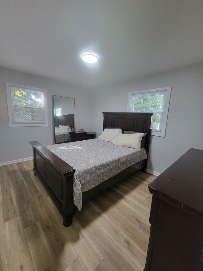 Building Photo - 5494 Richwood Ct