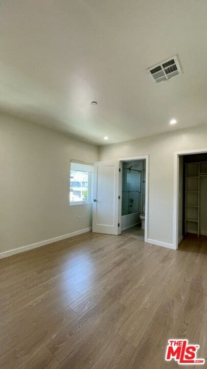 Building Photo - 5230 Satsuma Ave