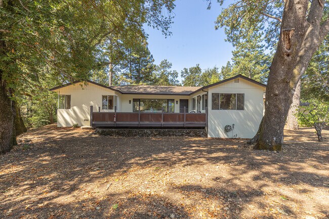 Building Photo - 525 Keyes Ave