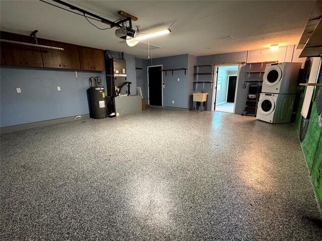Building Photo - 5608 43rd Ave E