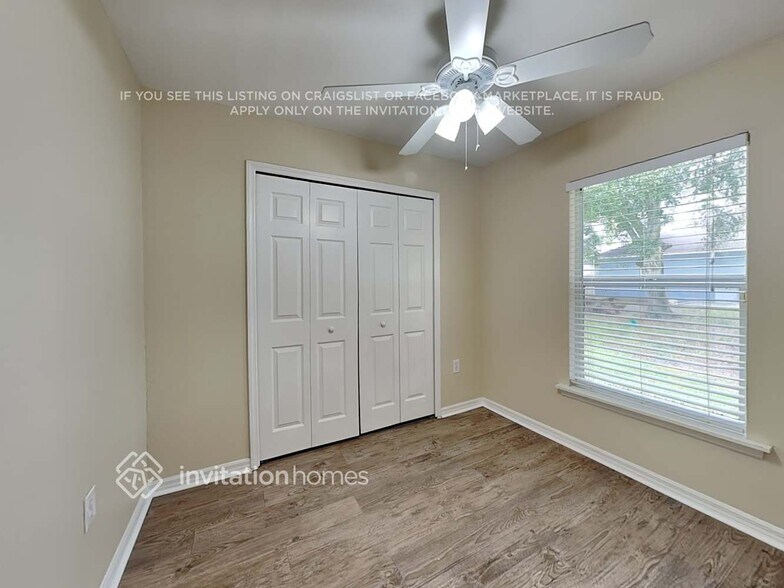 Building Photo - 550 Dove Ct