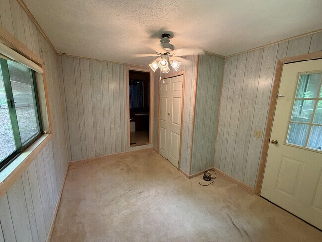 Building Photo - 1253 Tipton Springs Rd
