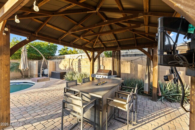 Building Photo - 5245 E Acoma Dr