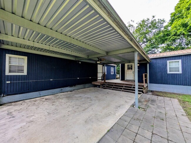 Building Photo - 2406 Kilgore Rd