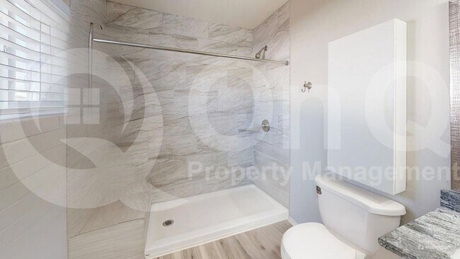 Building Photo - 45 N Melrose Ave