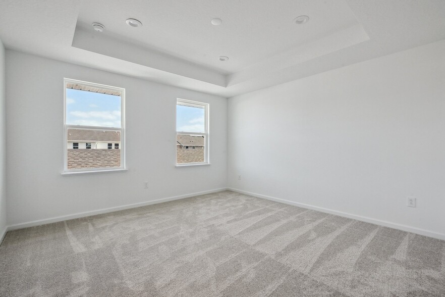 Building Photo - 1653 Pinecliff Dr