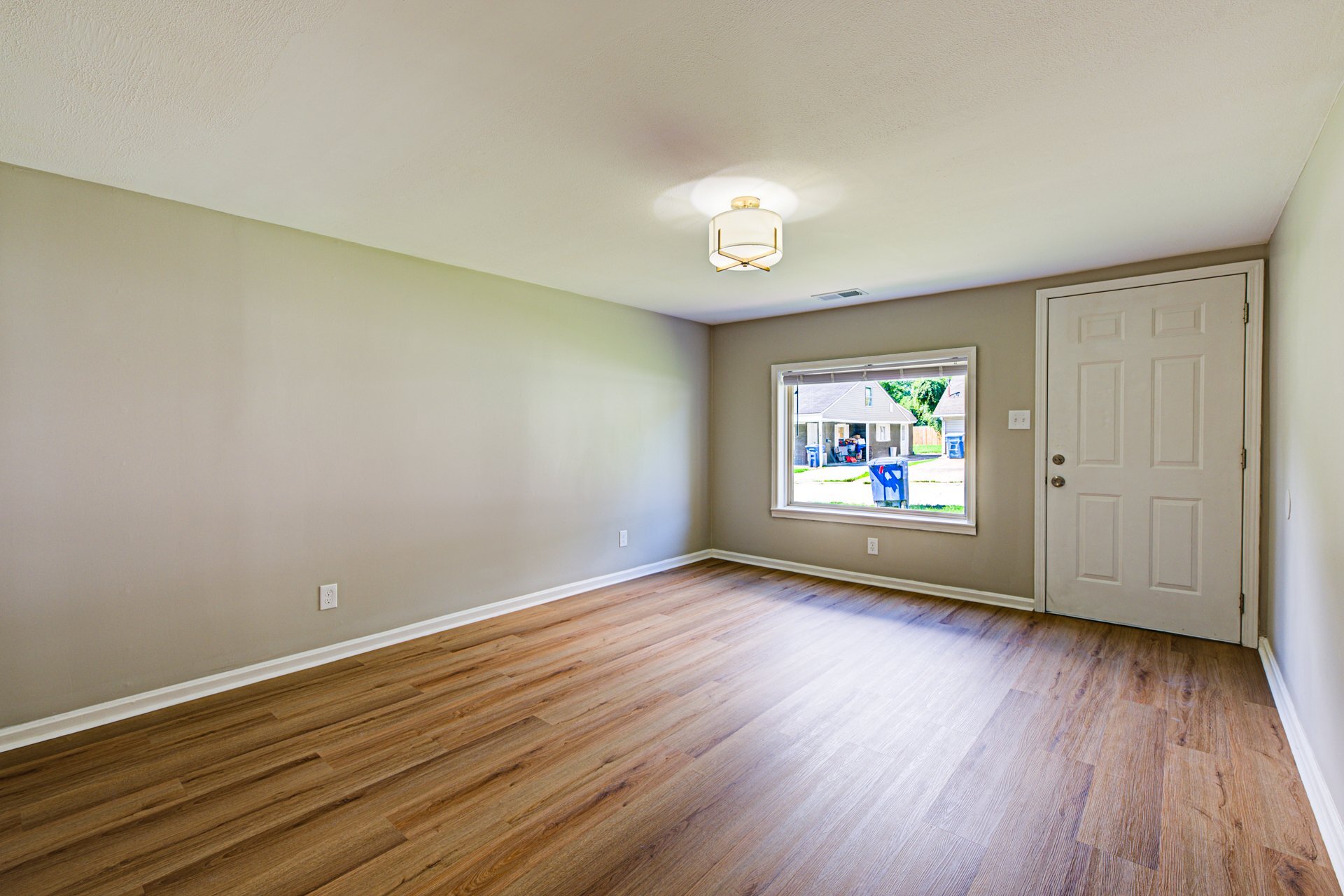 Building Photo - 241 Kahl St