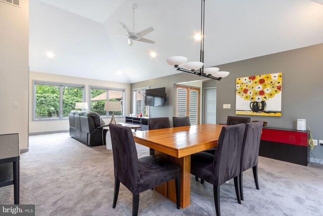 Building Photo - 125 Edison Furlong Rd