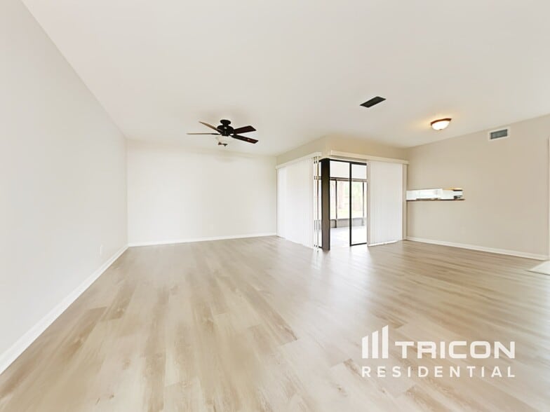 Building Photo - 4715 Grove Point Dr