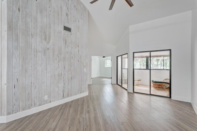 Building Photo - 206 Sea Oats Dr