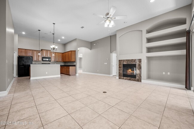 Building Photo - 932 Gallier Pl