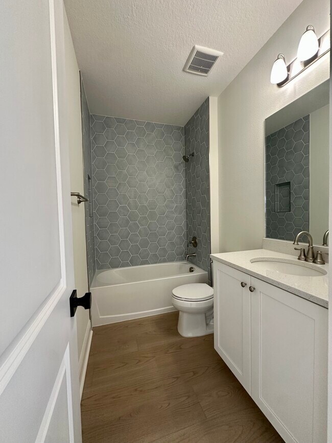 Building Photo - 3481 Guanabana Xing