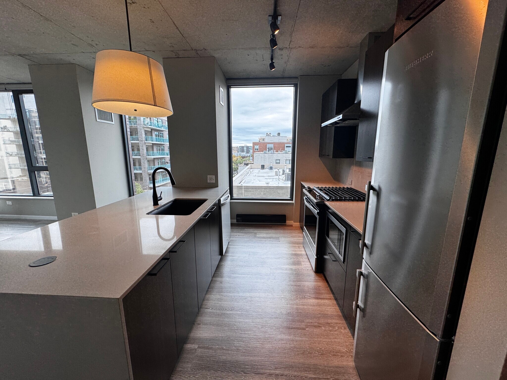 Building Photo - 26 N Sangamon St