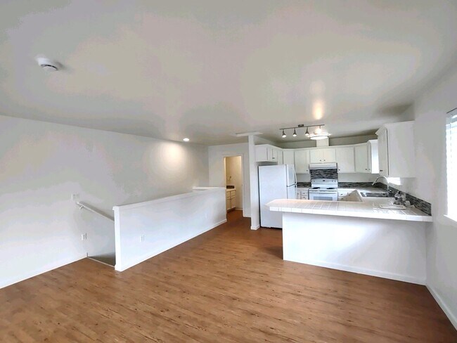 Building Photo - 202 Rock Clam St SW