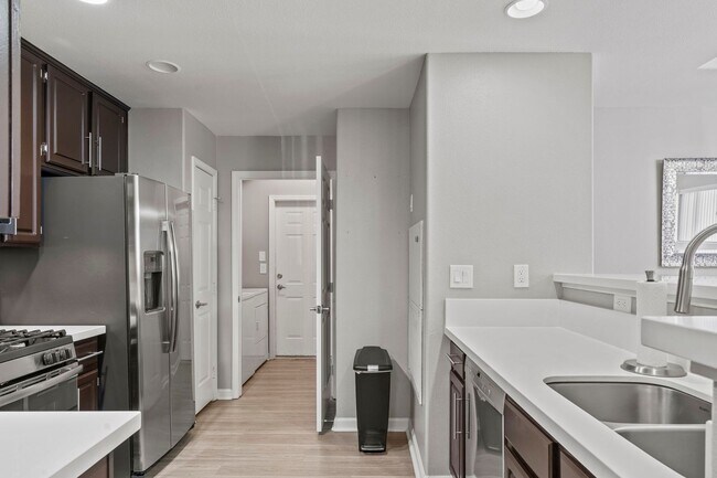 Building Photo - Fully Furnished Single Level Condo Resort LIving