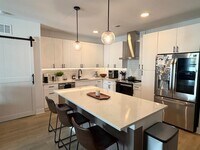 Building Photo - 3101 Govalle Ave