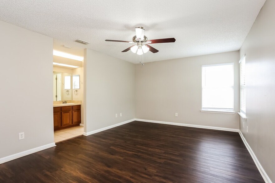 Building Photo - 9260 Topohill Ct