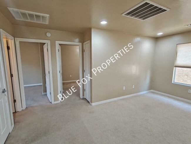 Building Photo - 5874 N Dartwhite Dr