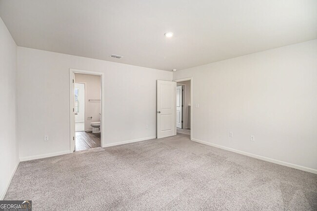 Building Photo - 532 Pemberton St