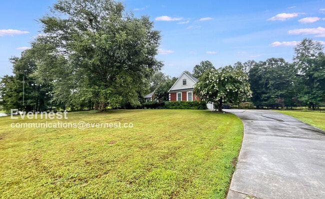 Building Photo - 607 Castle Dr