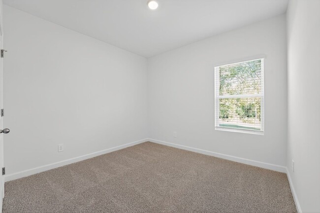 Building Photo - 2143 Rolling Hls Ct