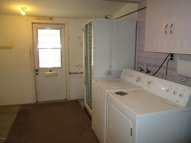 Building Photo - 2 Bedroom, 2 Bath Home Coming Soon!