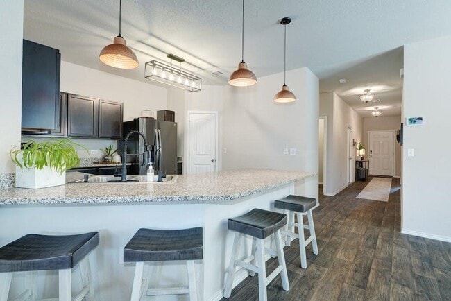 Building Photo - 5808 Ronee Leah Dr