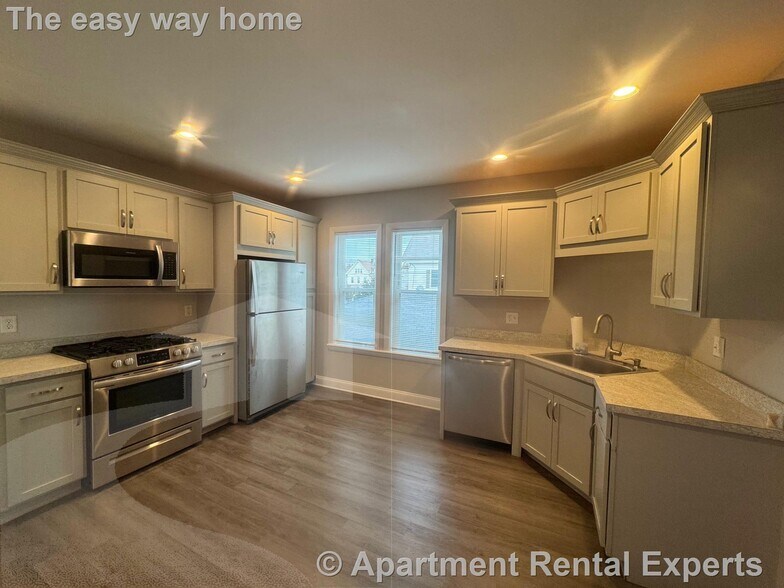 Building Photo - 103 Webster St