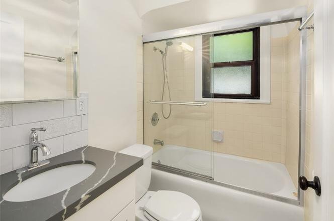 Building Photo - 909 4th Ave N