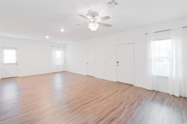 Building Photo - 2308 Nightview Dr