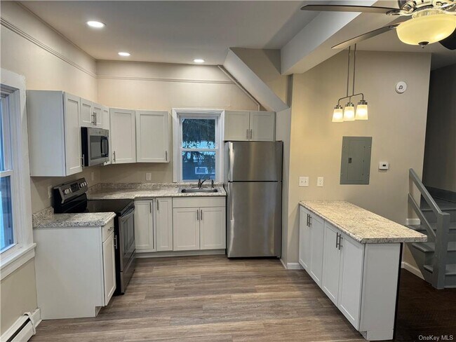 Building Photo - 74 Yankee Folly Rd