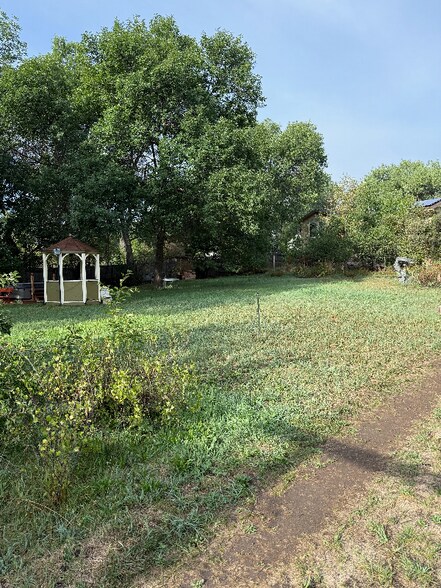 Building Photo - 2052 Apple Valley Rd