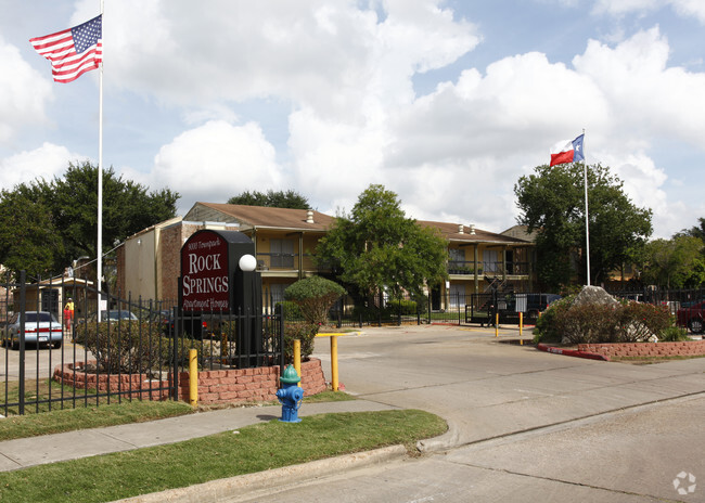 Primary Photo - Rock Springs Apartments