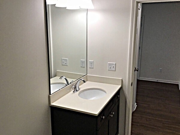 Building Photo - 163 E Jayce Way