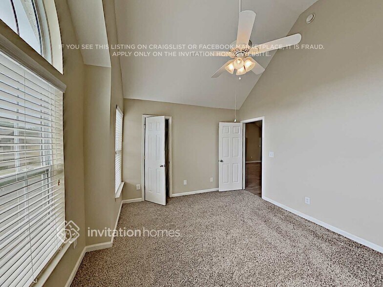 Building Photo - 4245 Arch Pass