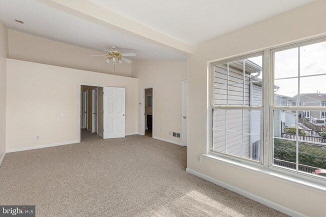 Building Photo - 22 Crenshaw Ct
