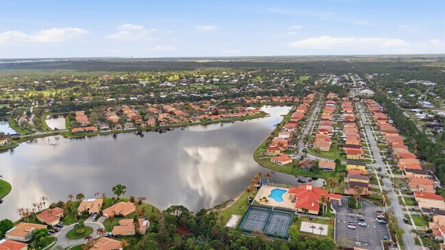 Building Photo - 5601 Spanish River Rd