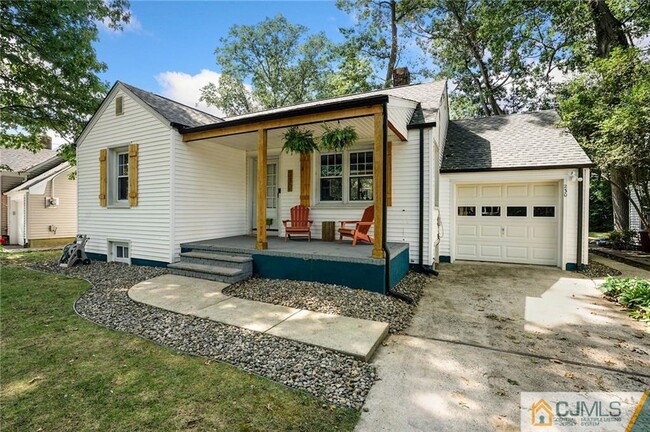 Building Photo - 230 Highland Dr