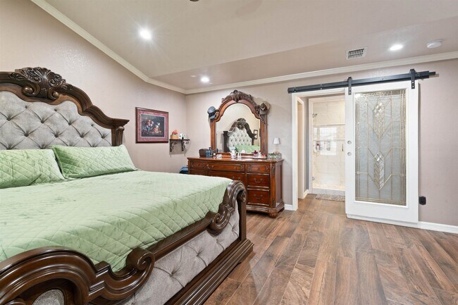 Building Photo - 115 Gyna Dr