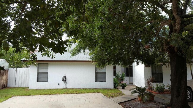 Building Photo - 12738 Peconic Ct