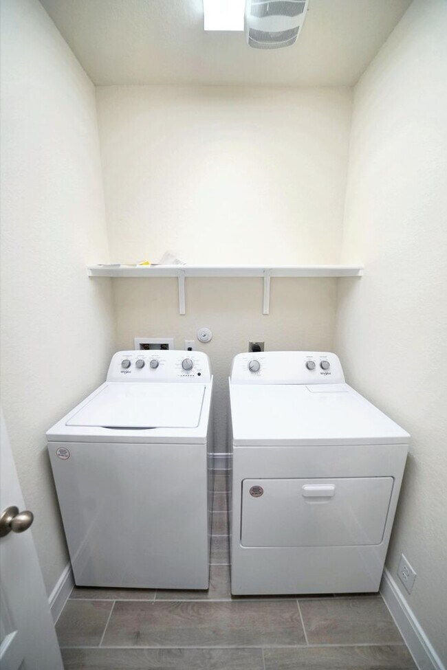 Building Photo - Stunning New Cibolo Home Now Available in Steel Creek - Realtor Commission: $500