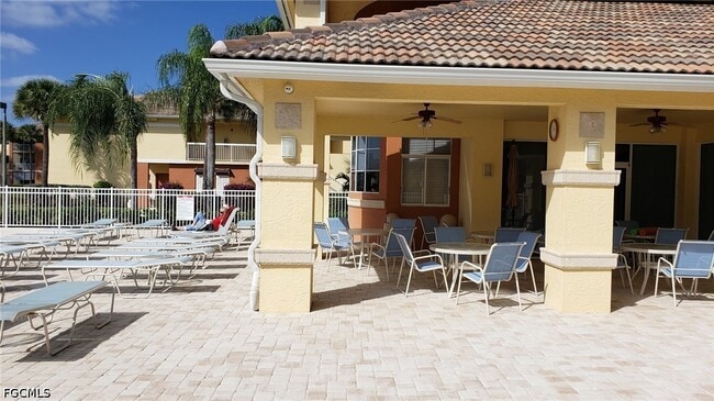 Building Photo - 6401 Aragon Way