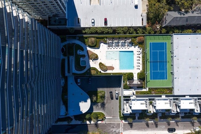 Building Photo - 3101 Bayshore Blvd