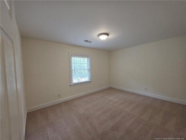 Building Photo - 342 Devane St