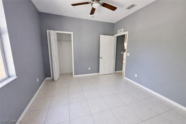 Building Photo - 2502 10th St W