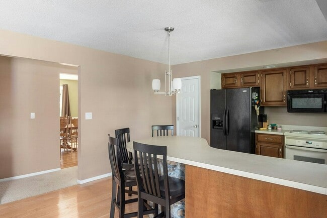 Building Photo - 4108 W Kings Row St