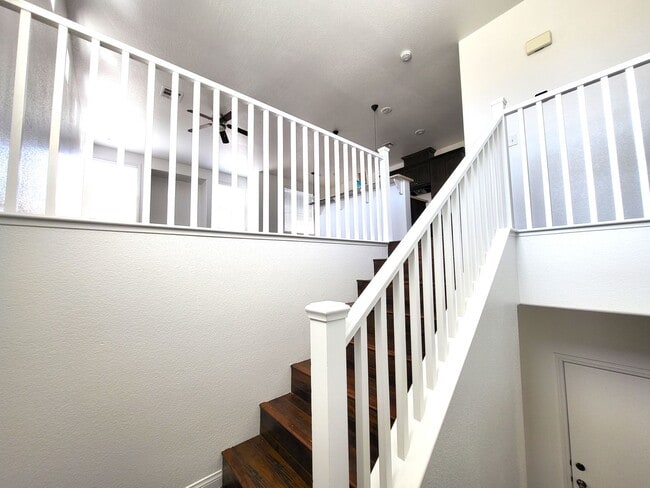 Building Photo - 9322 Quiet Mist Ct