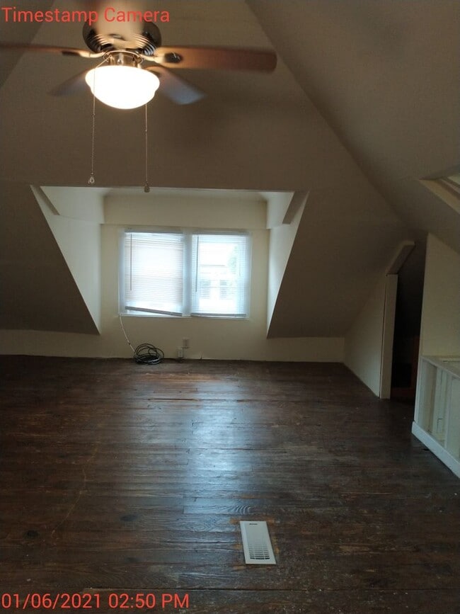 Building Photo - Great Location on 14th Street